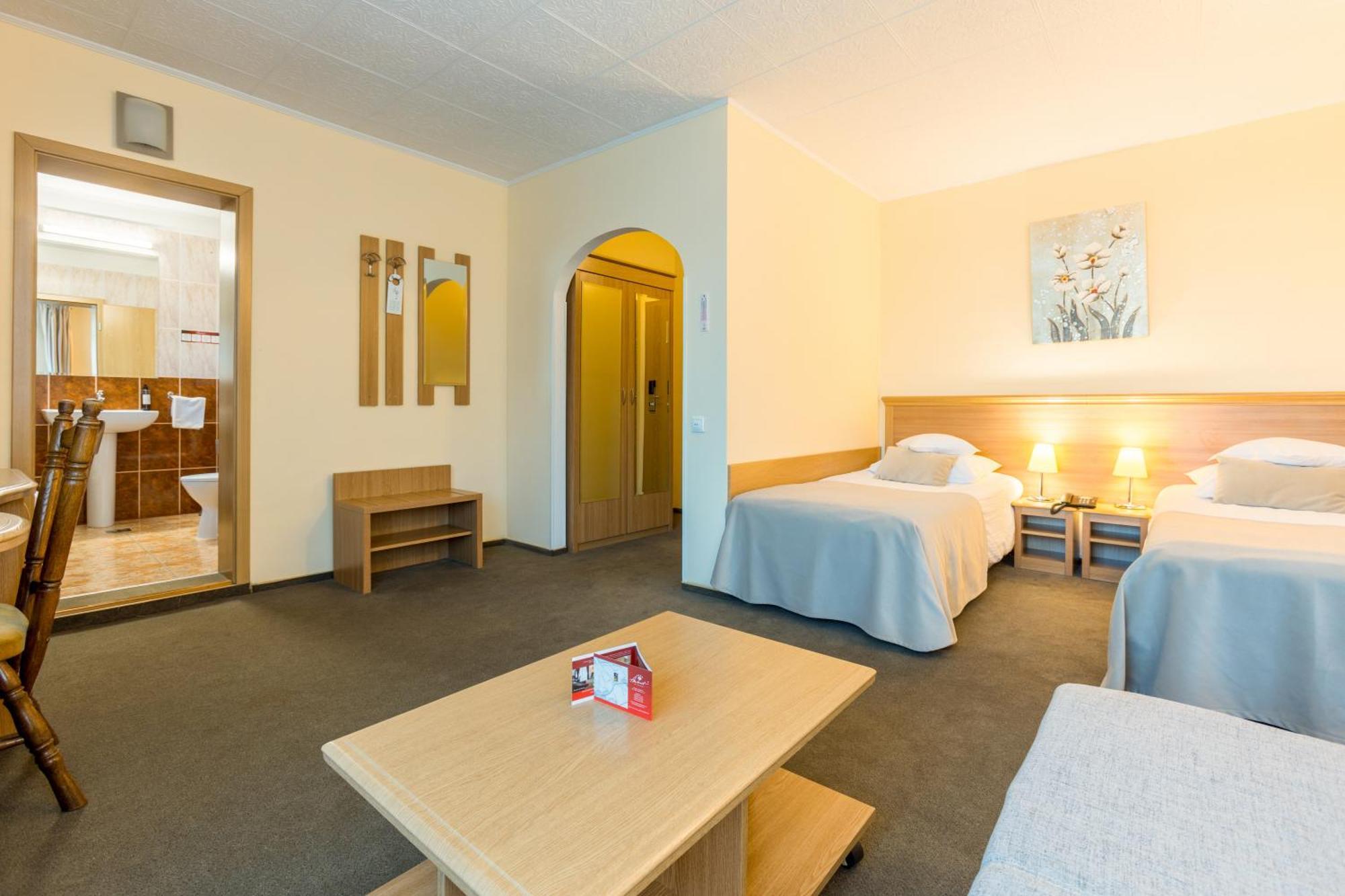 Hotel Ambient Braşov Habitación foto